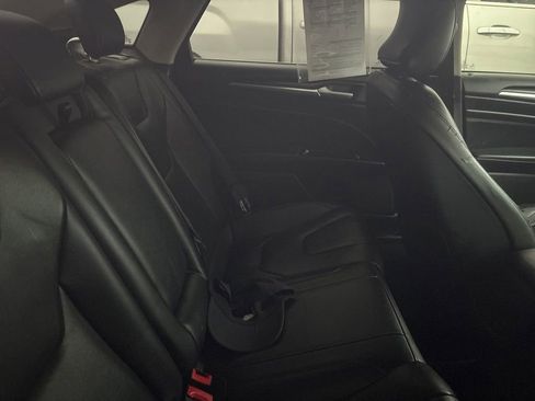 Used 2019 Ford Fusion Titanium image 10