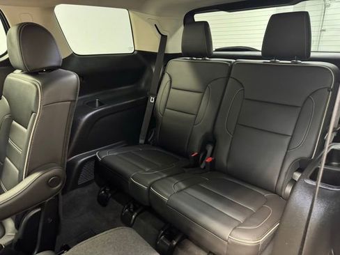 Used 2023 GMC Acadia Denali image 32