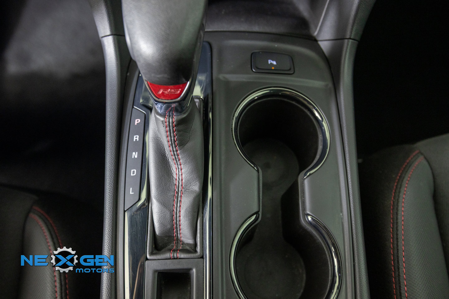 Used 2022 Chevrolet Equinox RS w/ LPO, Floor Liner Package FWD image 24