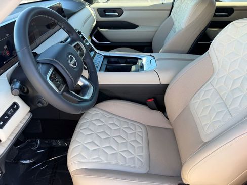 Certified 2026 Nissan Armada Platinum Reserve AWD/4WD image 11