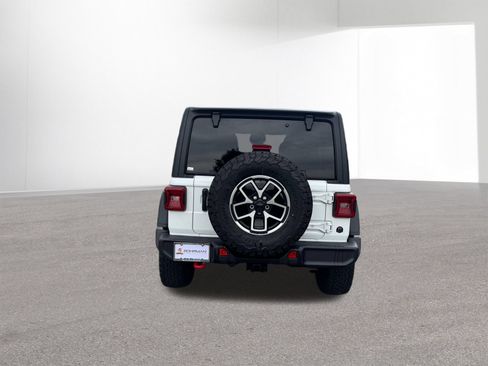 Used 2026 Jeep Wrangler Unlimited Rubicon AWD/4WD image 6