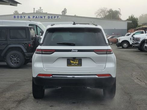 New 2025 Jeep Grand Cherokee Laredo w/ MOPAR Finishing Package image 5