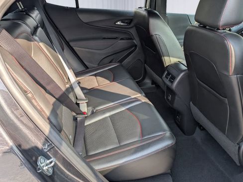 Certified 2022 Chevrolet Equinox RS w/ RS Leather Package image 11