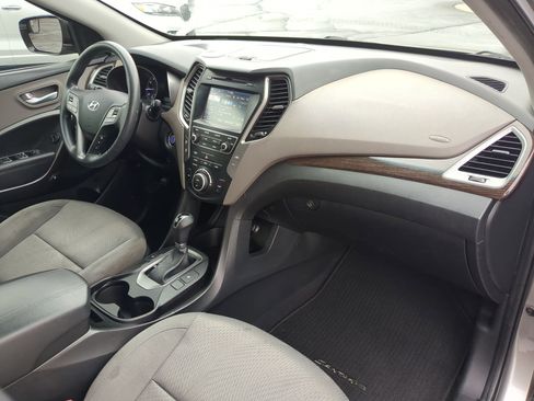 Used 2018 Hyundai Santa Fe Sport w/ 2.4L Value Package 02 image 19