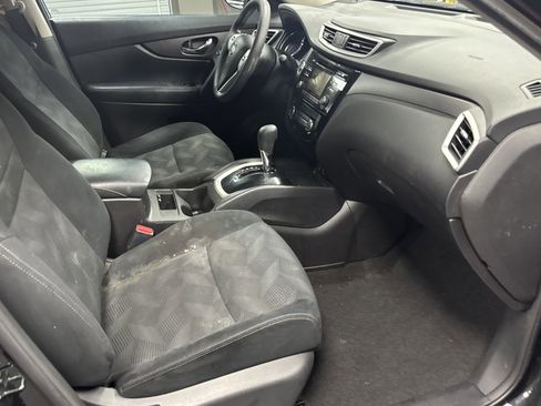 Used 2014 Nissan Rogue SV image 13