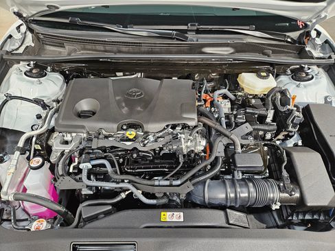 Used 2025 Toyota Camry LE w/ Convenience Package FWD image 19