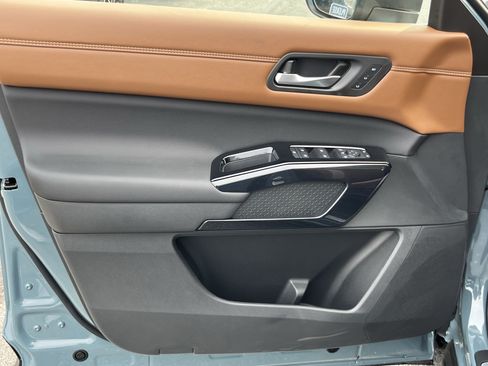 New 2026 Nissan Pathfinder Platinum AWD/4WD image 23