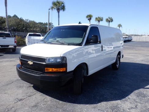 Used 2023 Chevrolet Express 2500 w/ Driver Convenience Package image 19