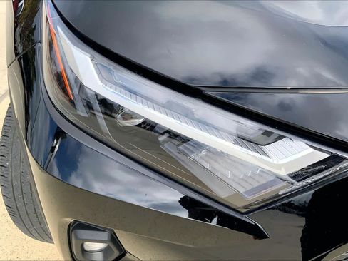 Used 2024 Toyota RAV4 XLE Premium image 26