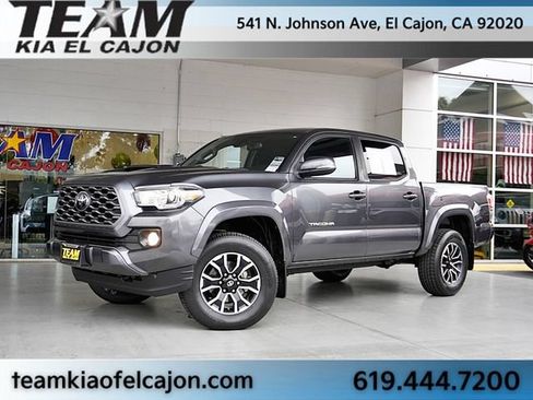 Used 2021 Toyota Tacoma TRD Sport w/ Technology Package RWD image 2