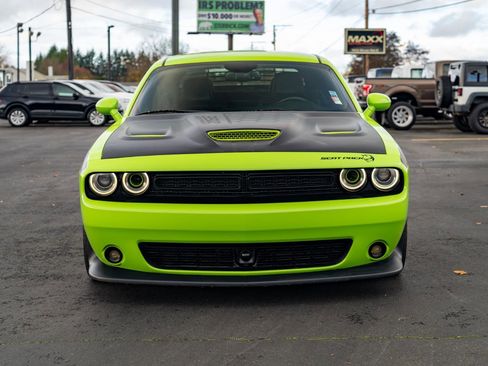 Used 2015 Dodge Challenger R/T Scat Pack w/ Scat Pack Appearance Package image 3