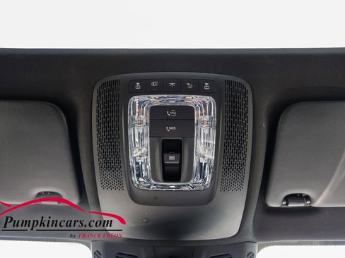 Used 2021 Mercedes-Benz GLB 250 4MATIC w/ Premium Package image 37