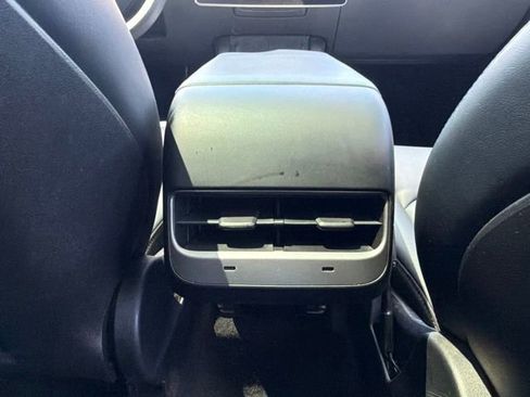 Used 2023 Tesla Model Y Long Range AWD/4WD image 16