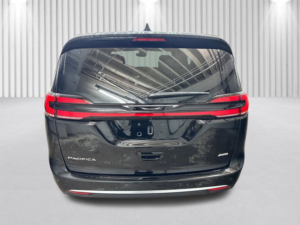 New 2027 Chrysler Pacifica Select AWD/4WD image 6