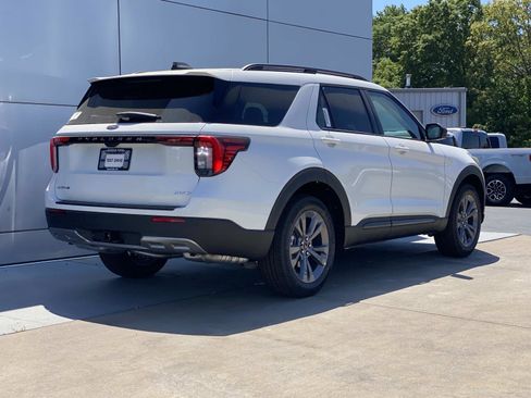 New 2026 Ford Explorer Active w/ Active Comfort Package image 4