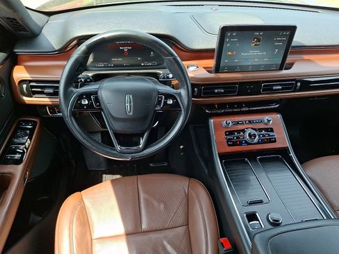 Used 2020 Lincoln Aviator Reserve w/ Elements Package Plus AWD/4WD image 11