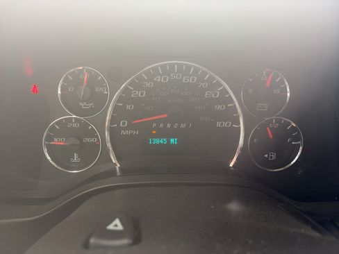 Used 2024 GMC Savana 2500 w/ Driver Convenience Package RWD image 15