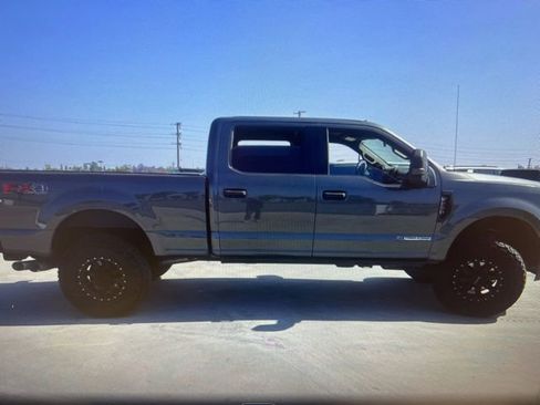 Used 2019 Ford F250 XLT w/ XLT Value Package AWD/4WD image 4
