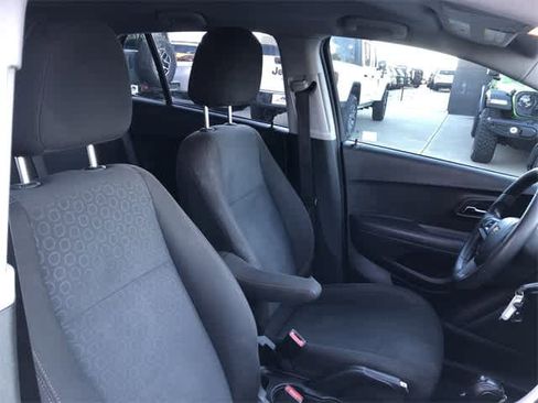 Used 2020 Chevrolet Trax LS w/ Tint and Cruise Package image 27