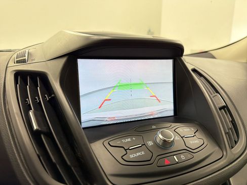 Used 2015 Ford Escape SE w/ Equipment Group 201A FWD image 24