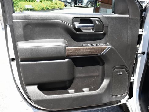 Used 2019 Chevrolet Silverado 1500 RST image 15