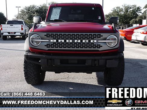 Used 2021 Ford Bronco Badlands image 2