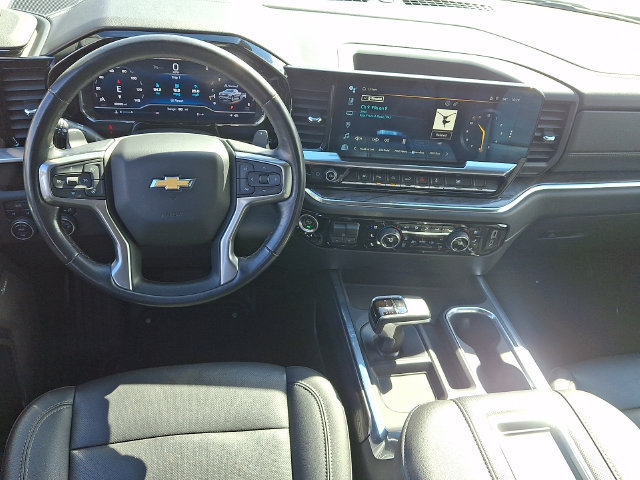 Used 2022 Chevrolet Silverado 1500 LTZ w/ Max Trailering Package AWD/4WD image 3