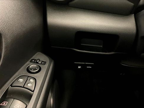 Used 2024 Nissan Kicks SR FWD image 15