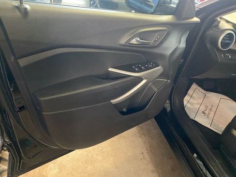Used 2024 Chevrolet Trax LS w/ LS Convenience Package FWD image 11