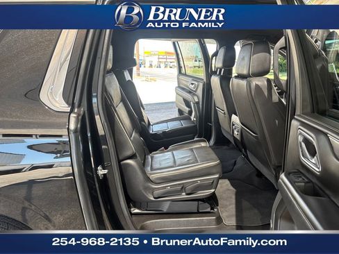 Used 2021 GMC Yukon XL SLT image 18