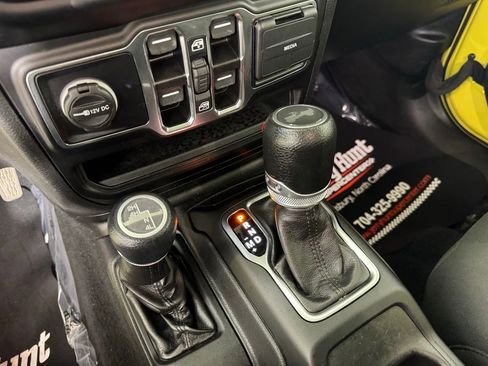 Used 2022 Jeep Wrangler Unlimited Sport AWD/4WD image 18