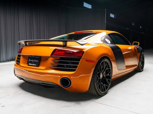 Used 2014 Audi R8 V8 w/ Ceramic Brake Package image 37