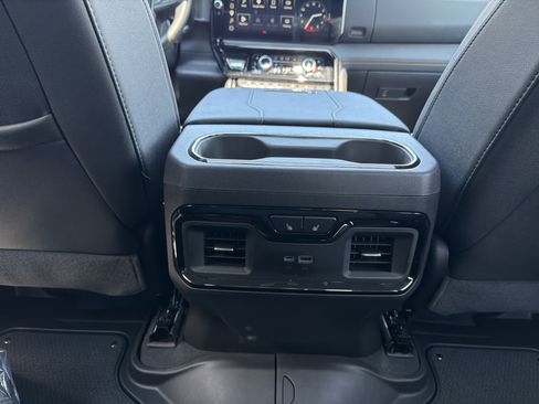 Used 2025 GMC Sierra 2500 AT4 w/ AT4 Premium Plus Package AWD/4WD image 29