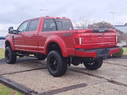 Used 2021 Ford F350 Lariat image 3