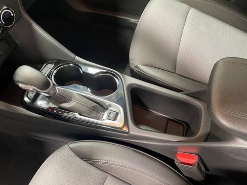 Used 2024 Buick Encore GX Preferred AWD/4WD image 17