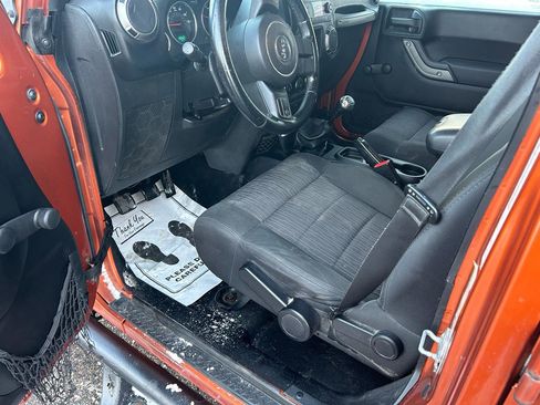 Used 2011 Jeep Wrangler Unlimited Sport w/ Dual Top Group image 10