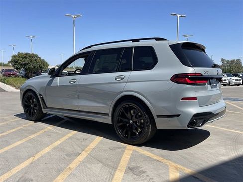 New 2026 BMW X7 xDrive40i w/ M Sport Package image 8
