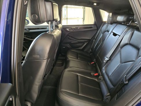 Used 2023 Porsche Macan image 38