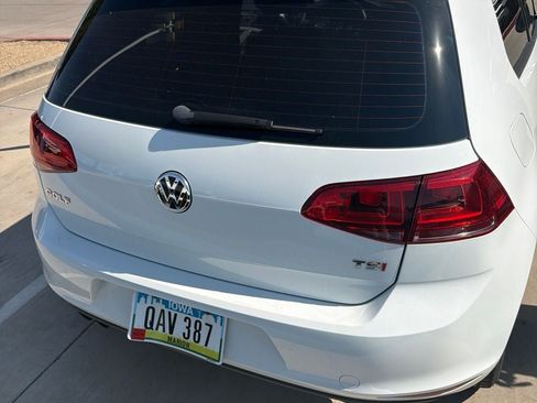 Used 2016 Volkswagen Golf 2-Door FWD image 8