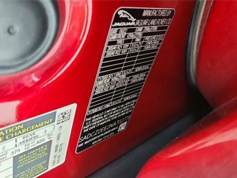 Used 2022 Jaguar F-PACE SVR image 64