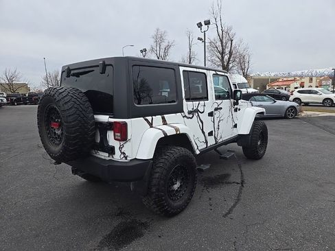 Used 2013 Jeep Wrangler Unlimited Rubicon w/ Connectivity Group image 5