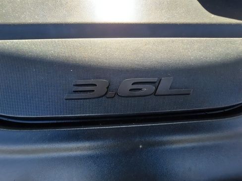 Used 2021 Chrysler Voyager Lxi image 24