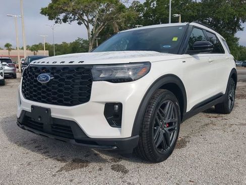 New 2025 Ford Explorer ST-Line w/ Premium Package image 23