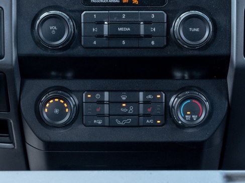 Used 2019 Ford F150 XLT w/ Equipment Group 302A Luxury RWD image 16