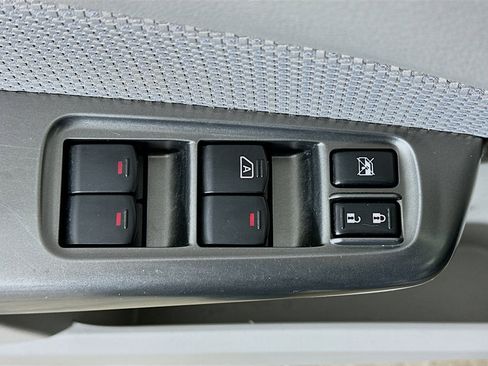 Used 2012 Subaru Forester 2.5X w/ Alloy Wheel Pkg image 15