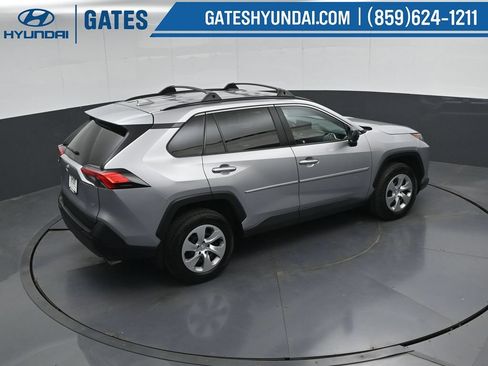 Used 2021 Toyota RAV4 LE FWD image 41