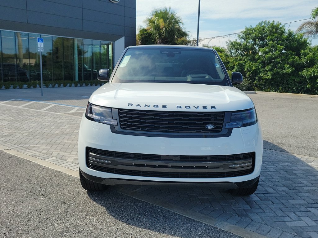New 2026 Land Rover Range Rover Long Wheelbase SE AWD/4WD image 8