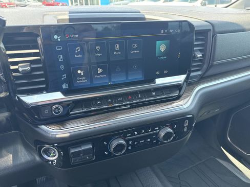 Used 2022 Chevrolet Silverado 1500 LT AWD/4WD image 21