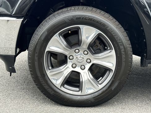 Used 2021 RAM 1500 Laramie w/ Advanced Safety Group AWD/4WD image 12