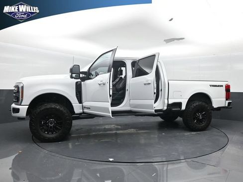 Used 2023 Ford F250 XLT w/ Black Appearance Package AWD/4WD image 28